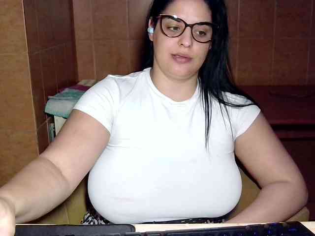 MoniqQuuen webcam