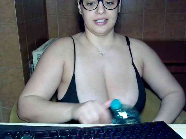 MoniqQuuen MoniqQuuen