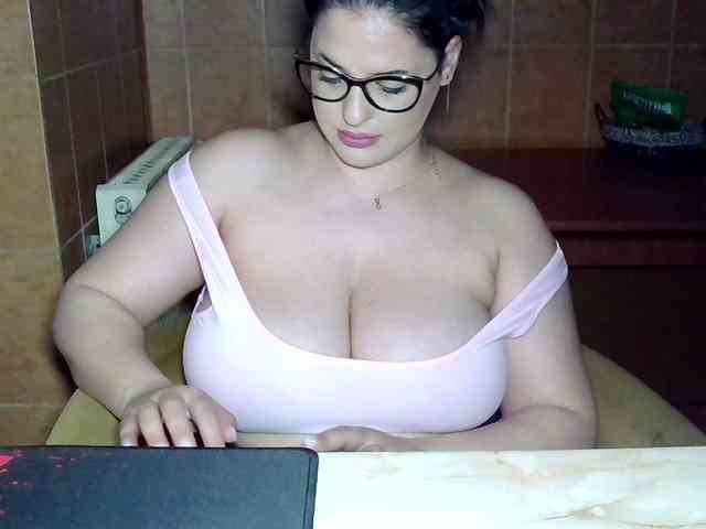 MoniqQuuen webcam