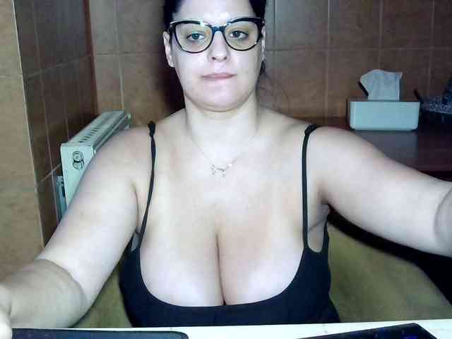 MoniqQuuen MoniqQuuen