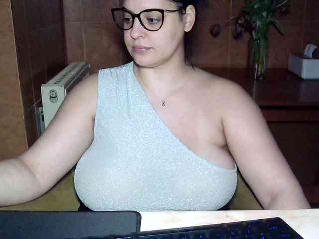 MoniqQuuen MoniqQuuen