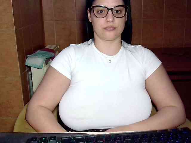 MoniqQuuen webcam