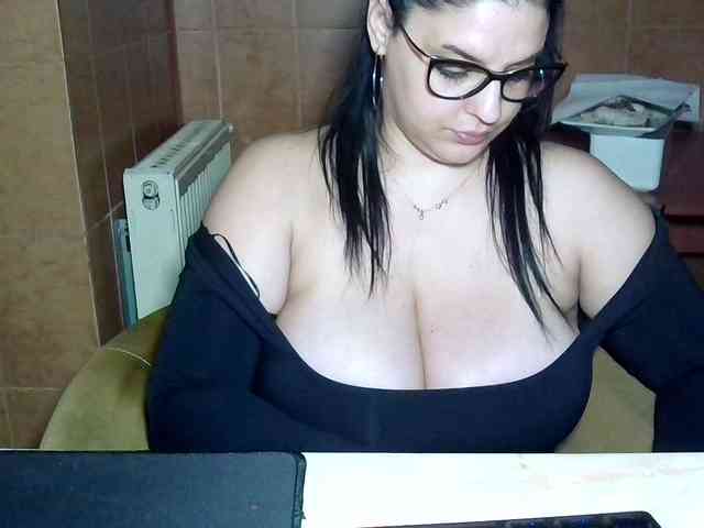 MoniqQuuen MoniqQuuen