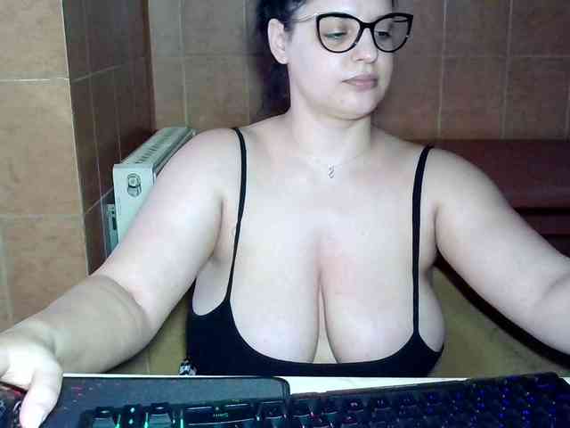 MoniqQuuen webcam