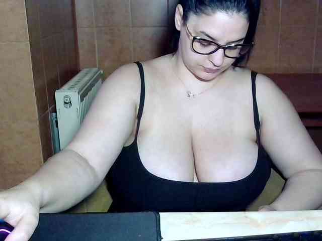 MoniqQuuen MoniqQuuen