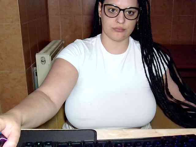 MoniqQuuen webcam
