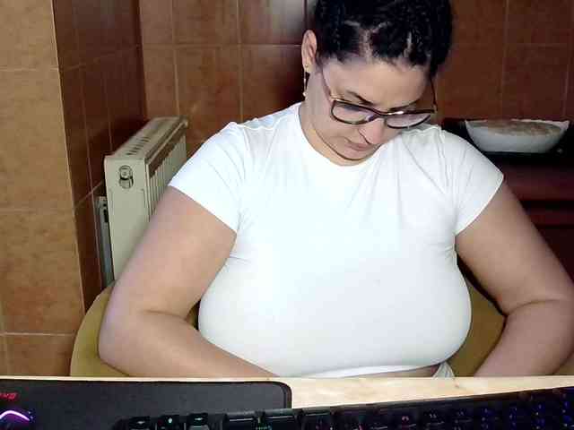 MoniqQuuen webcam