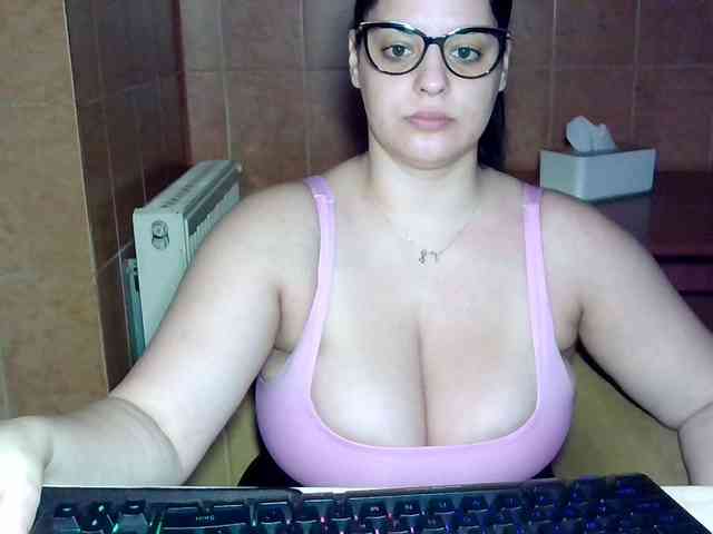 MoniqQuuen MoniqQuuen