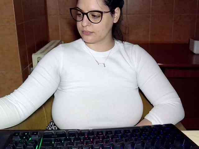 MoniqQuuen MoniqQuuen