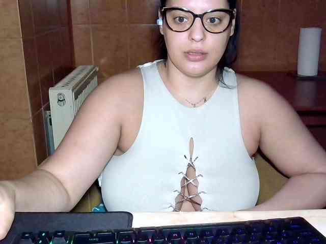 MoniqQuuen webcam