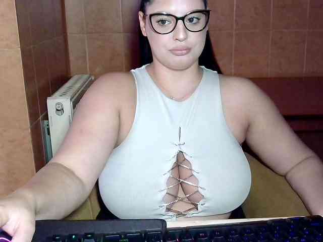 MoniqQuuen webcam