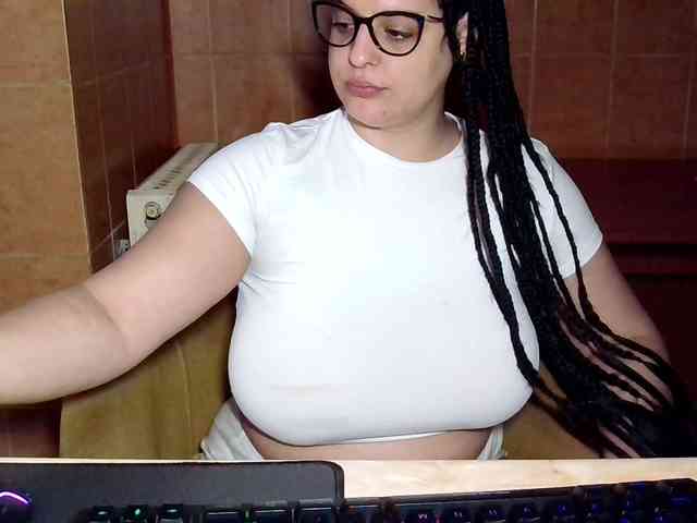 MoniqQuuen webcam