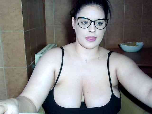 MoniqQuuen webcam