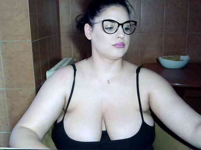 MoniqQuuen webcam