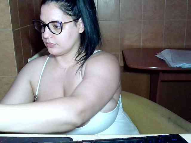 MoniqQuuen webcam