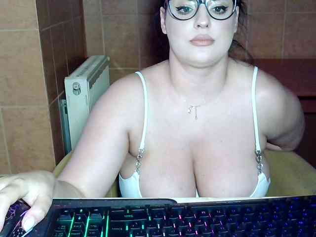 MoniqQuuen webcam