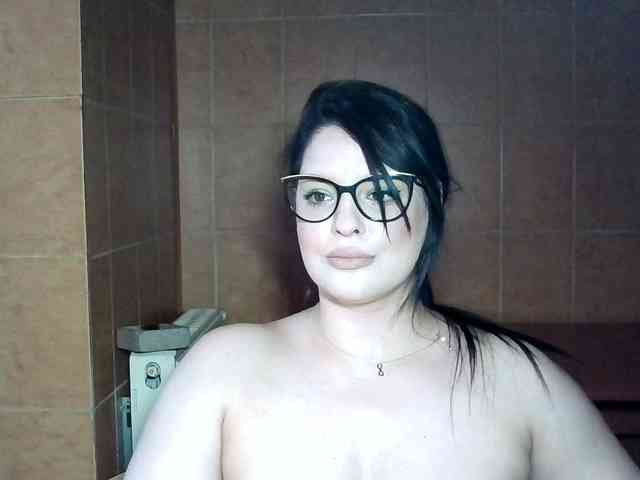 MoniqQuuen webcam