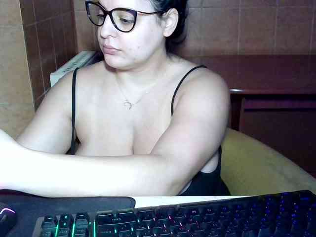 MoniqQuuen MoniqQuuen