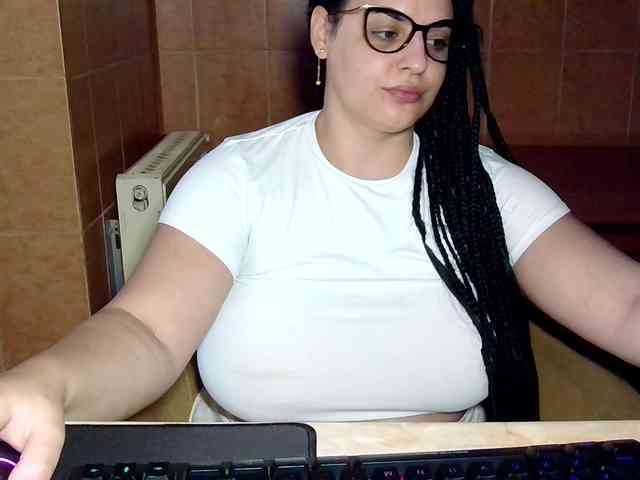MoniqQuuen webcam