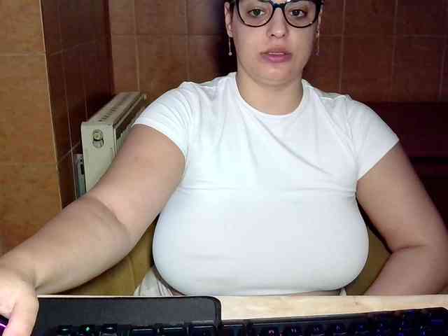 MoniqQuuen webcam