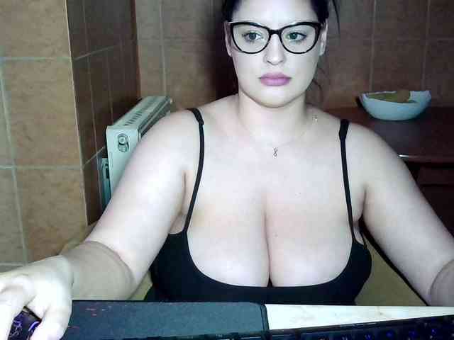 MoniqQuuen webcam