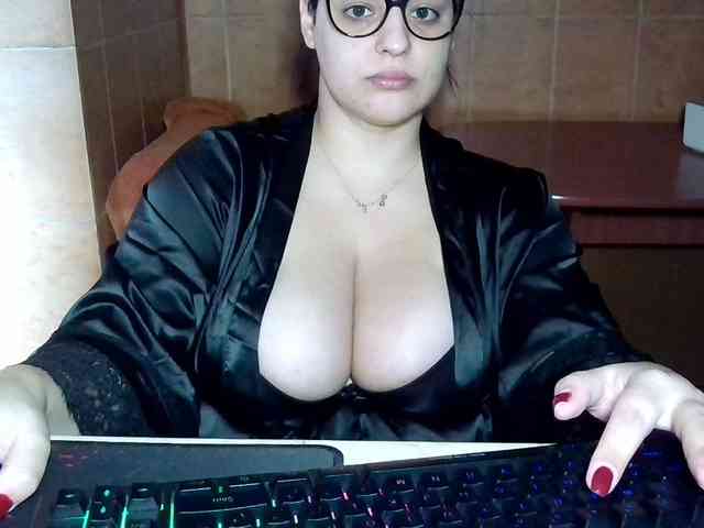 MoniqQuuen MoniqQuuen