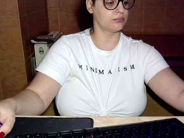 MoniqQuuen MoniqQuuen