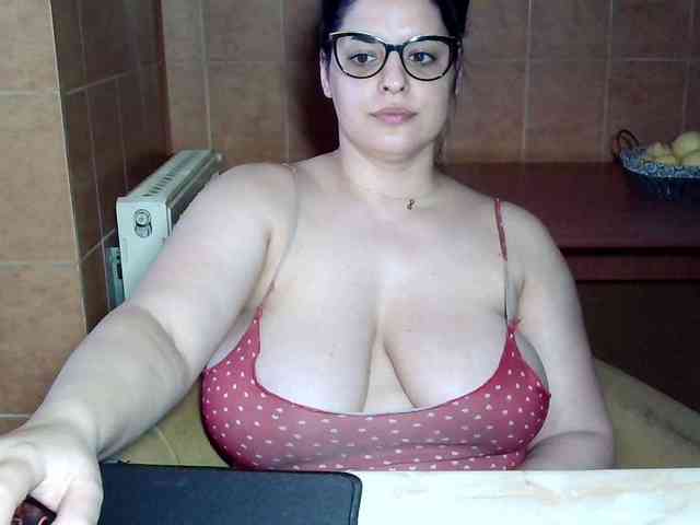 MoniqQuuen webcam