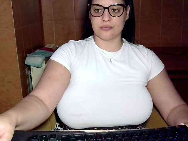 MoniqQuuen webcam