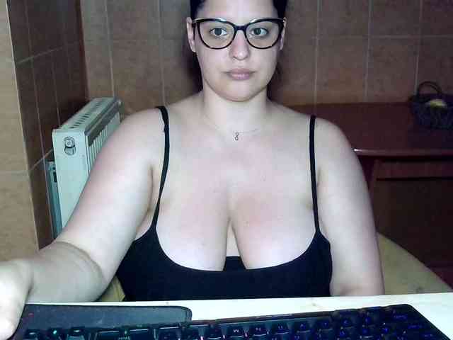 MoniqQuuen webcam