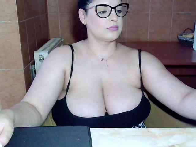 MoniqQuuen webcam