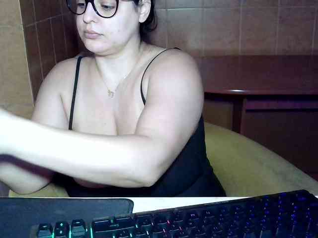 MoniqQuuen MoniqQuuen