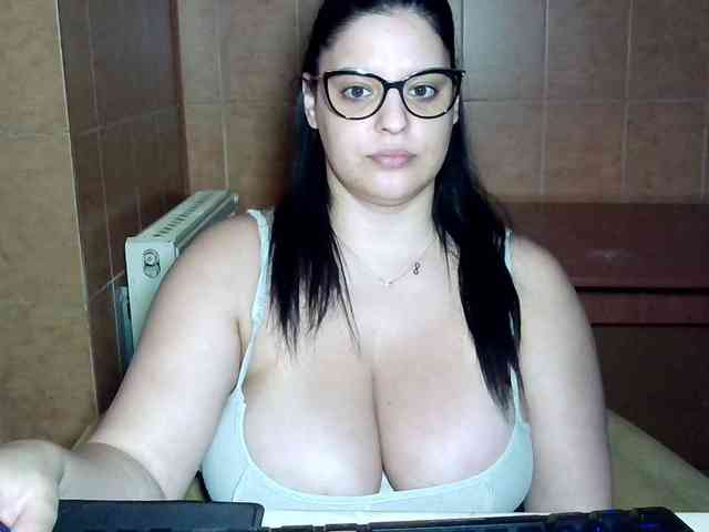 MoniqQuuen MoniqQuuen