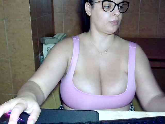 MoniqQuuen MoniqQuuen