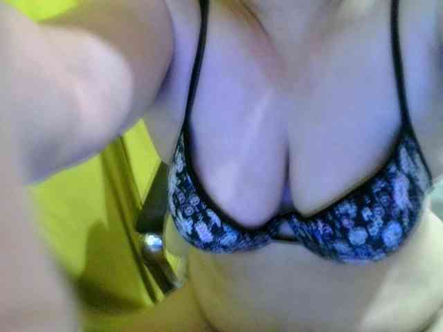 soffia-mae webcam