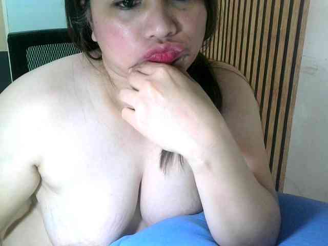 soffia-mae Live Webcam on BongaCams