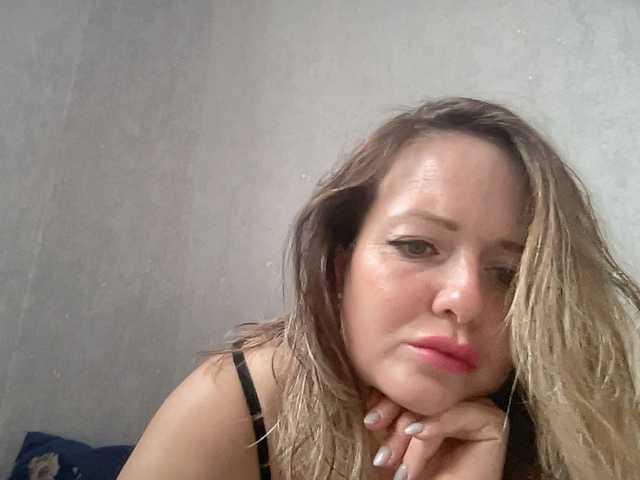 Natalii87's BongaCams show and profile