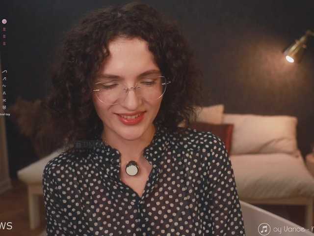 ARTA-live's BongaCams show and profile