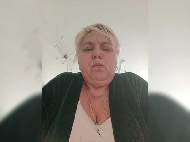 Arlisaac's BongaCams show and profile