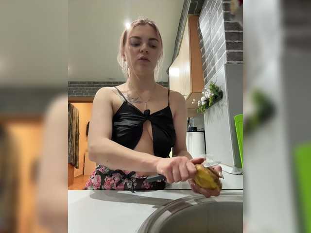 Вебкам модель Sexy_Zlata: смотреть секс чат онлайн бесплатно 18+