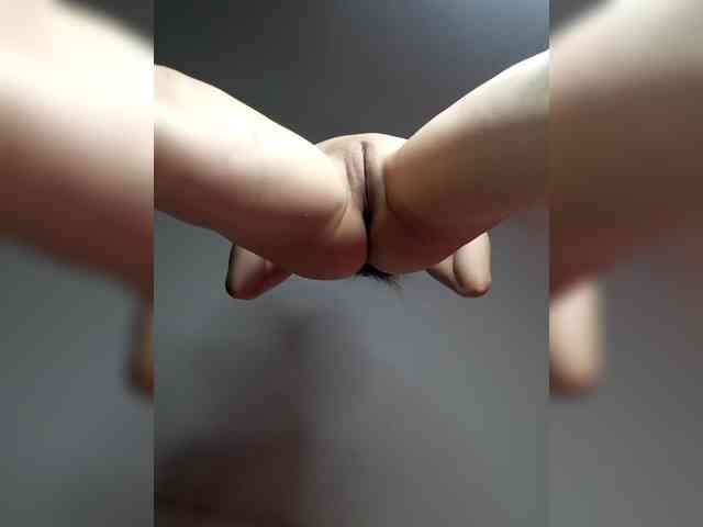Plohishi2 Live Webcam on BongaCams