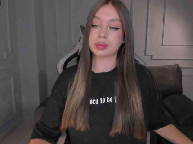EllaClark webcam