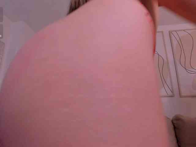 EllaClark webcam