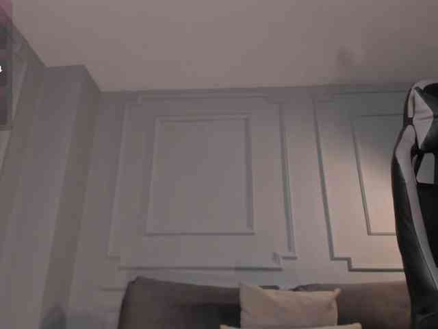 EllaClark webcam