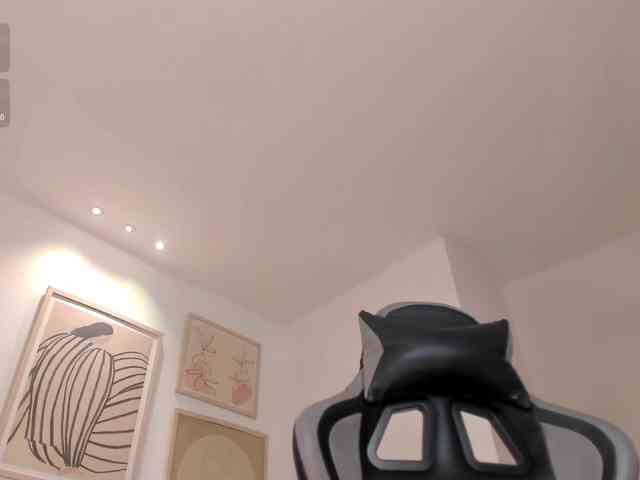 EllaClark webcam