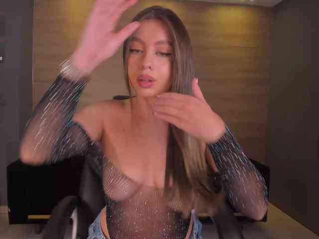 EllaClark webcam