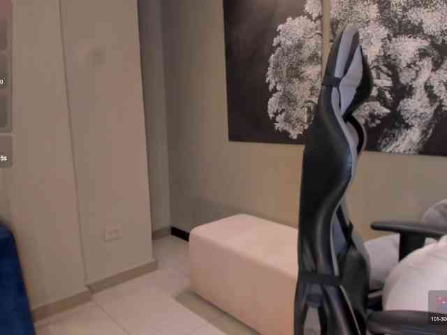 EllaClark webcam
