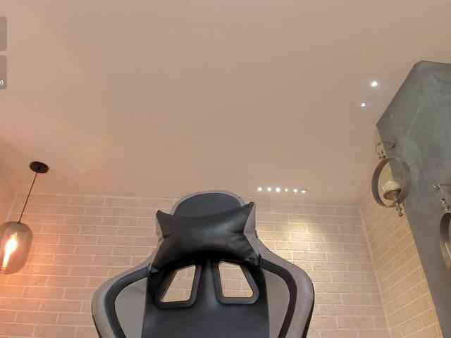 porno chatroom EllaClark