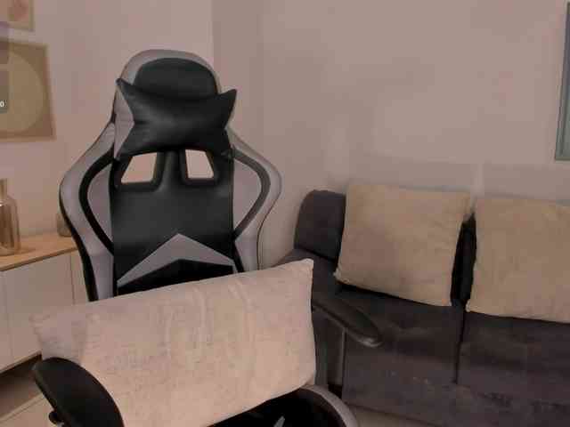 EllaClark webcam