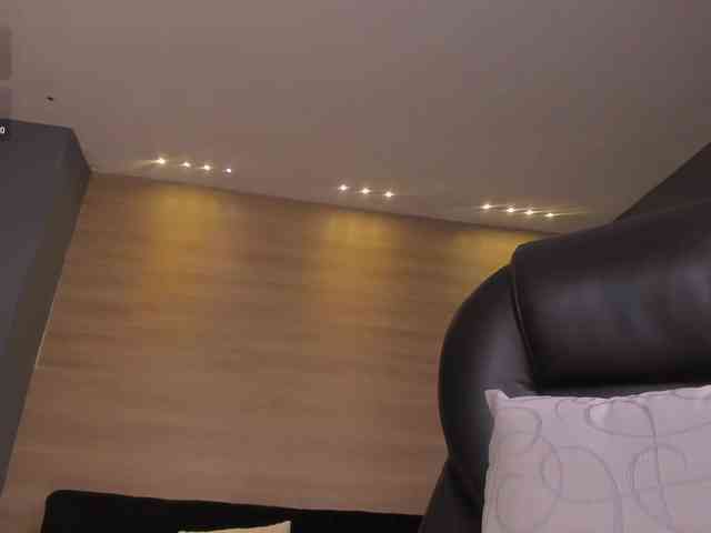 EllaClark webcam